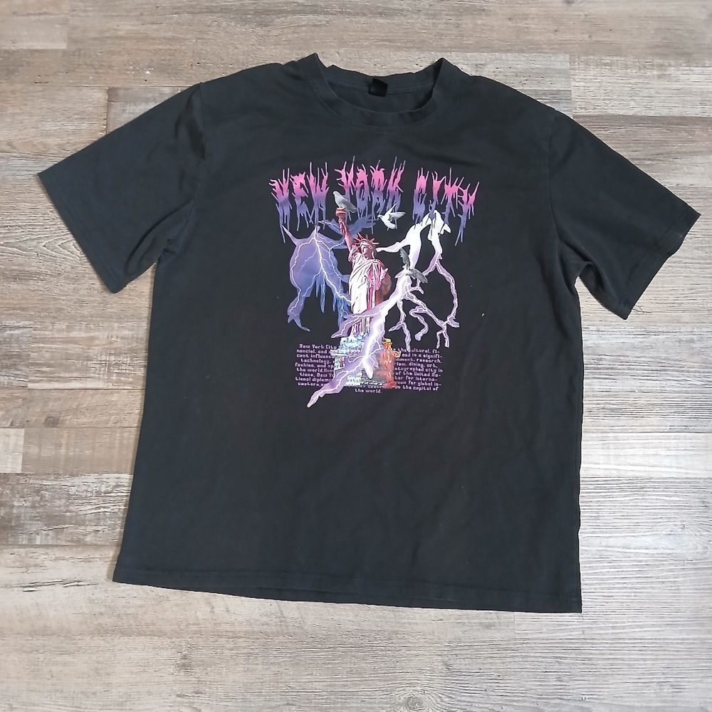 ROMWE Graphic T-Shirt Mens Medium Black NYC‎ Statue of Liberty Lightning